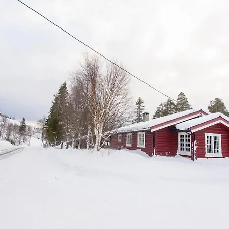 Tveitehaug Cabin, 3-4 Bedroom Close To Center *